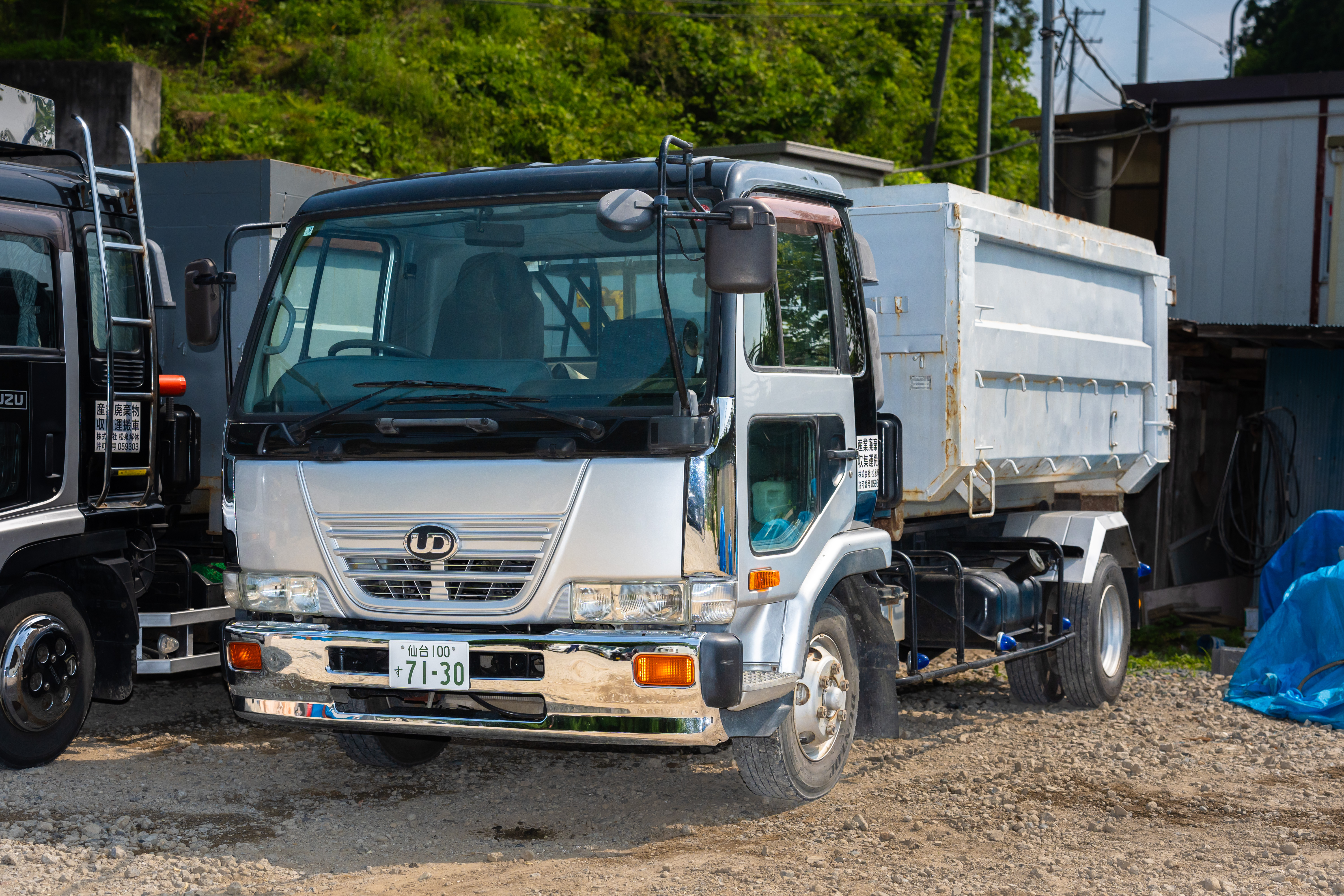 4t トラック（アームロール）
